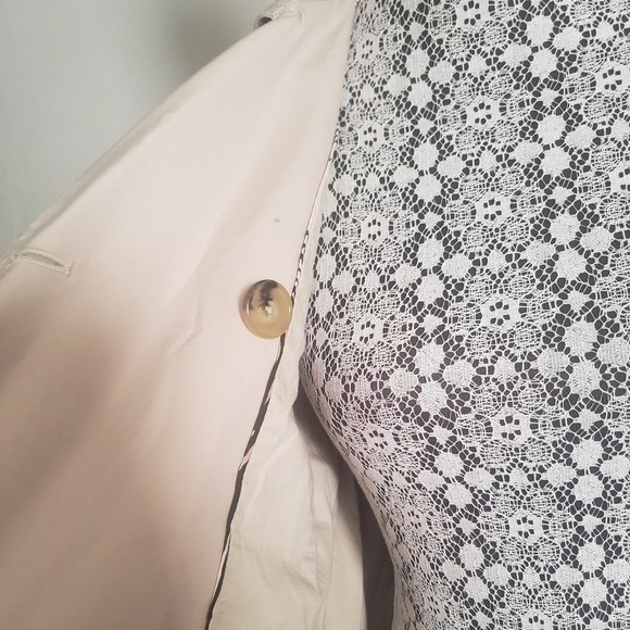 Aritzia Babaton Trench Coat - Picture 9 of 11